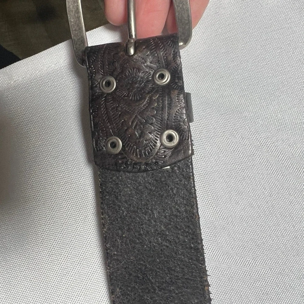 Fossil Embossed Leather Belt‎ Silver Tone Buckle Women's Size L
